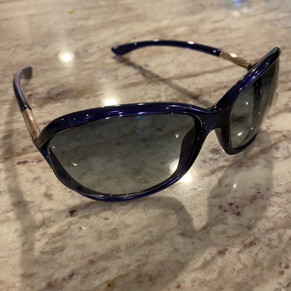 TOM FORD Jennifer sunglasses with case